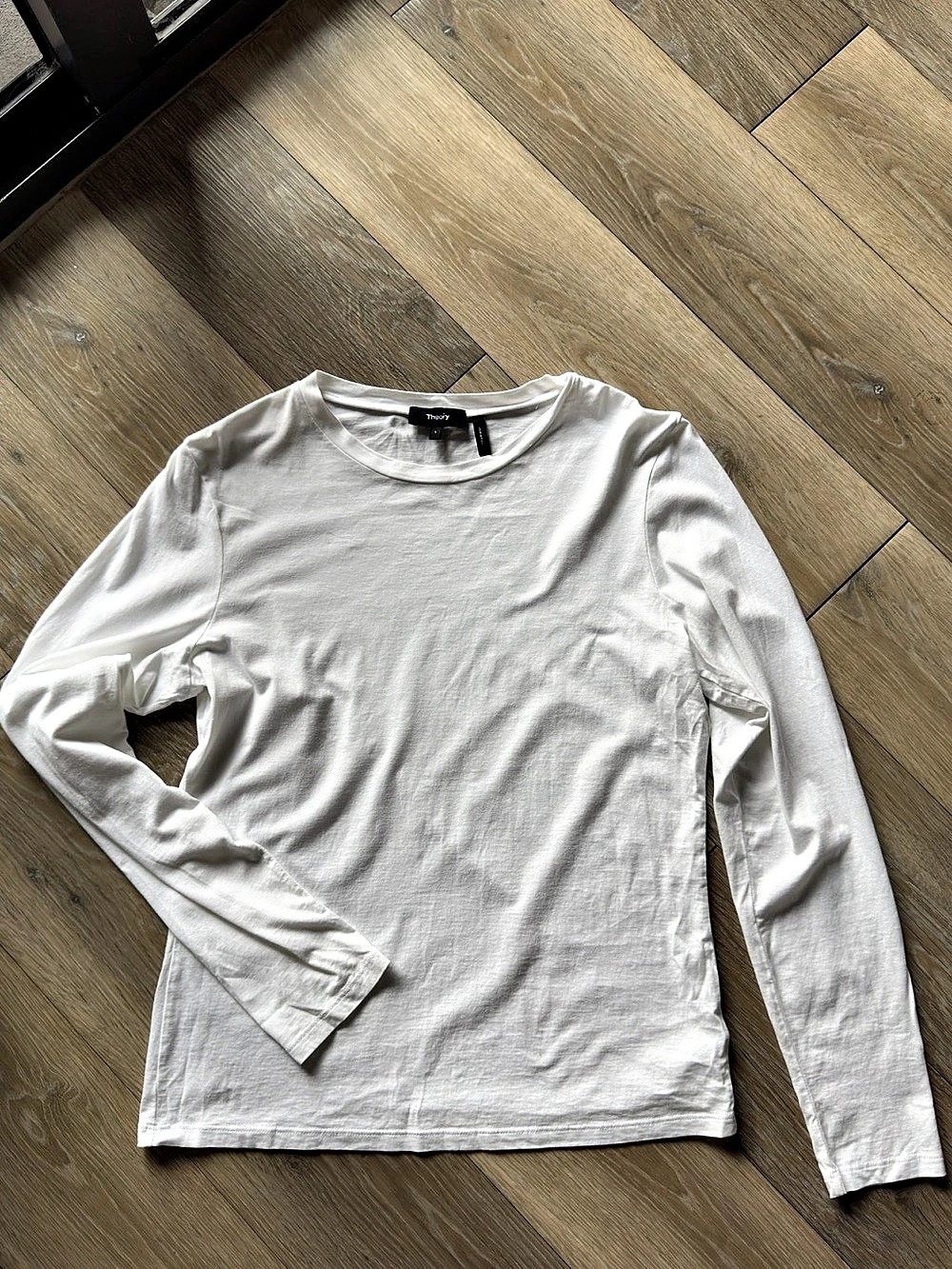 Theory Tiny Long-Sleeve Tee in Organic Cotton White